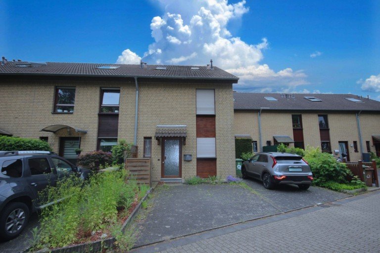  Sankt Augustin / Niederpleis Reihenmittelhaus Haus sucht neue Familie !!!