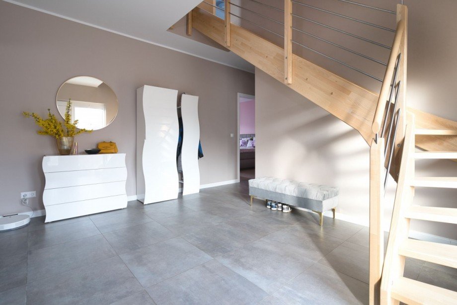 Flur Eingang EG Einfamilienhaus Vettelscho�