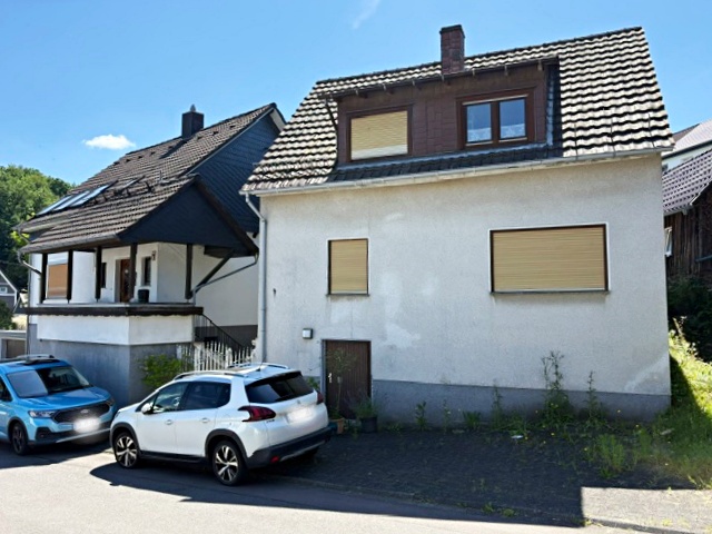 Stra�enansicht Haus 1+2 Einfamilienhaus Reichshof / Wildbergerh�tte
