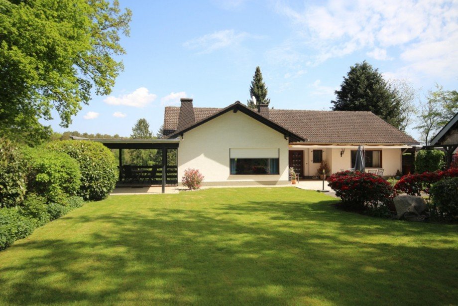  Zweifamilienhaus Windhagen