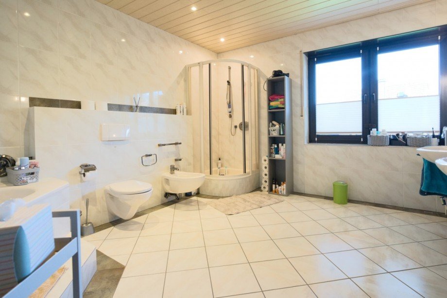 OG Elternbad Doppelhaush�lfte Langerwehe / Hamich