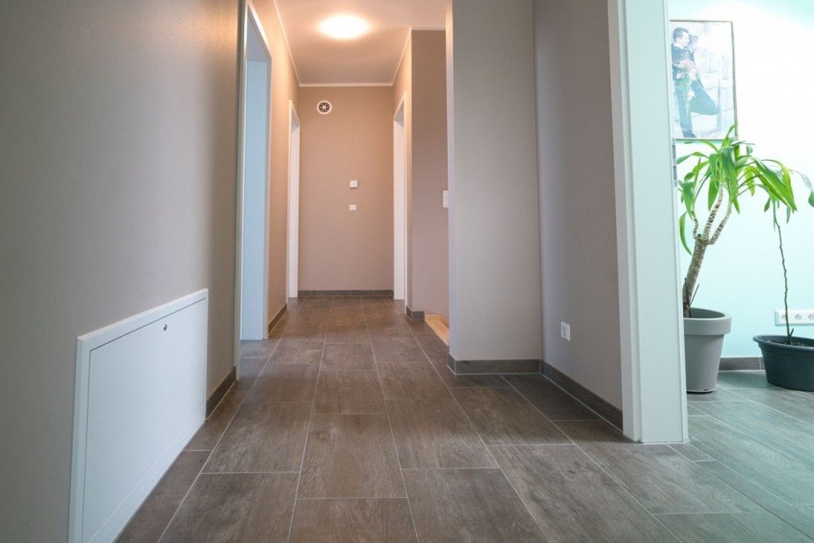 Flur OG Einfamilienhaus Vettelscho�
